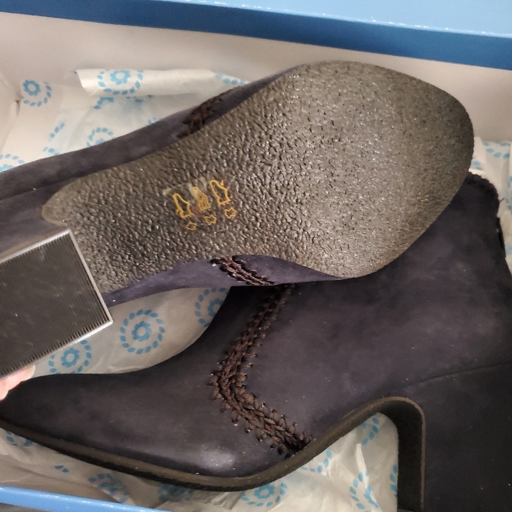 Jack Rogers Gemma Suede Booties Size 7 New - Picture 5 of 8